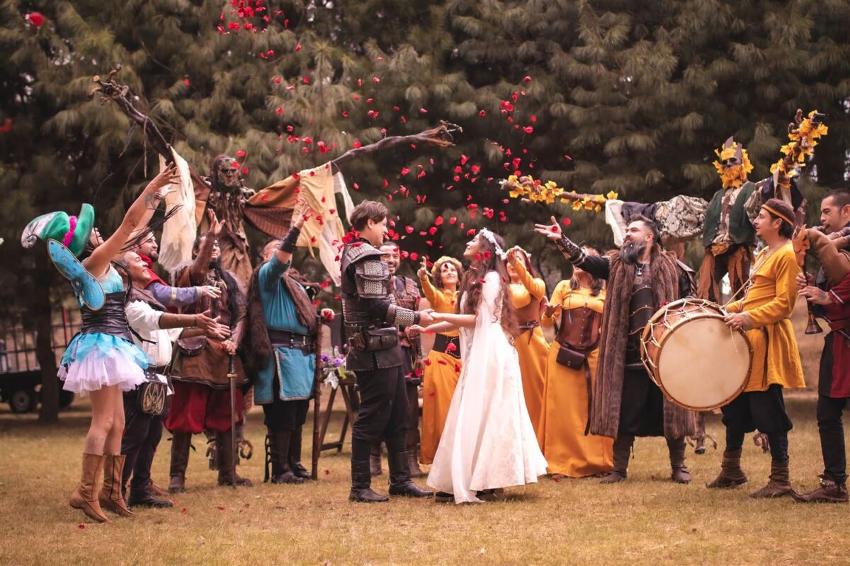 boda élfica en un festival medieval de fantasía