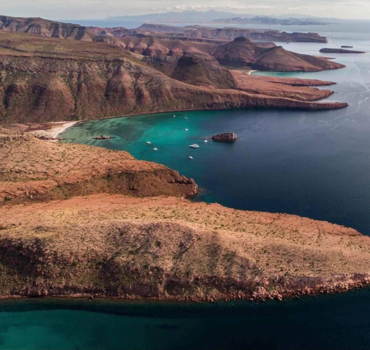 foto aérea de la costa del mar de cortés