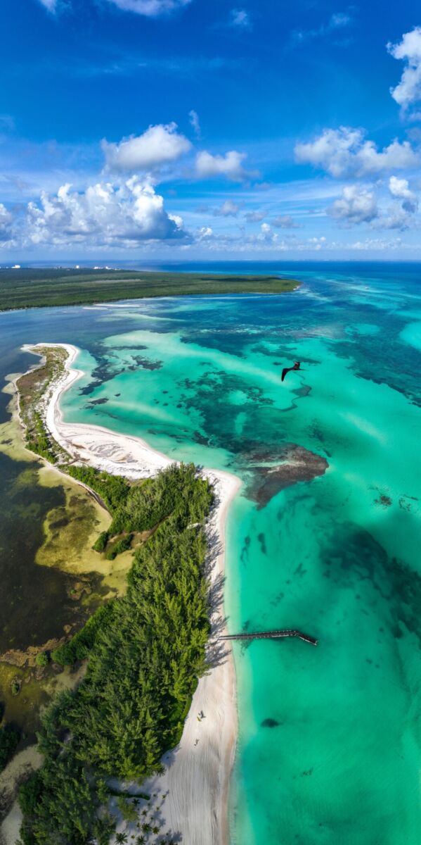 Vista panorámica del islote de la Isla de la Pasión en Cozumel 