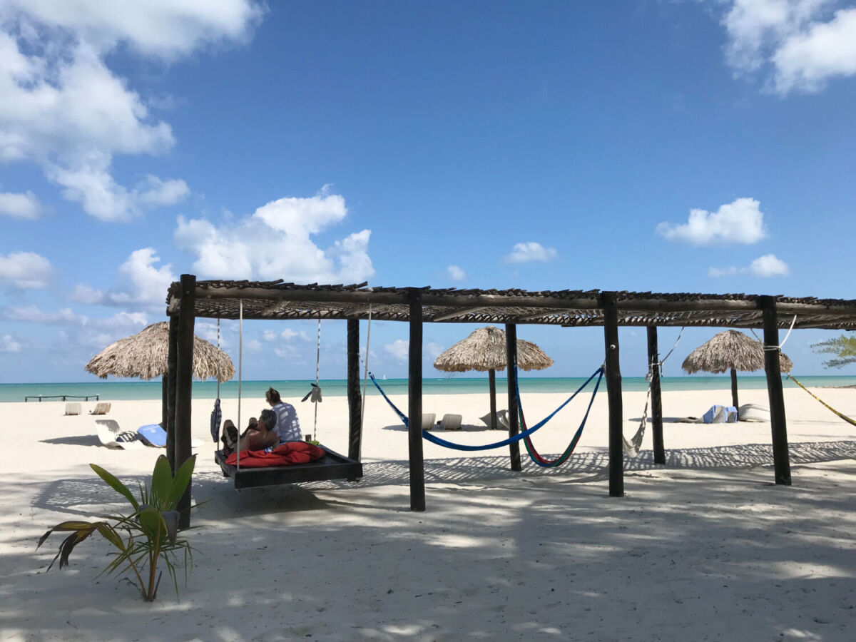 Club de playa en la Isla de la Pasión