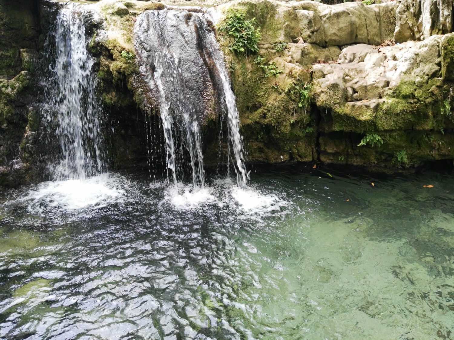 El jacuzzi natural para nadar en la cima de una montaña: «Pensé que me decepcionaría, pero volveré siempre» El jacuzzi natural para nadar en la cima de una montaña: «Pensé que me decepcionaría, pero volveré siempre»