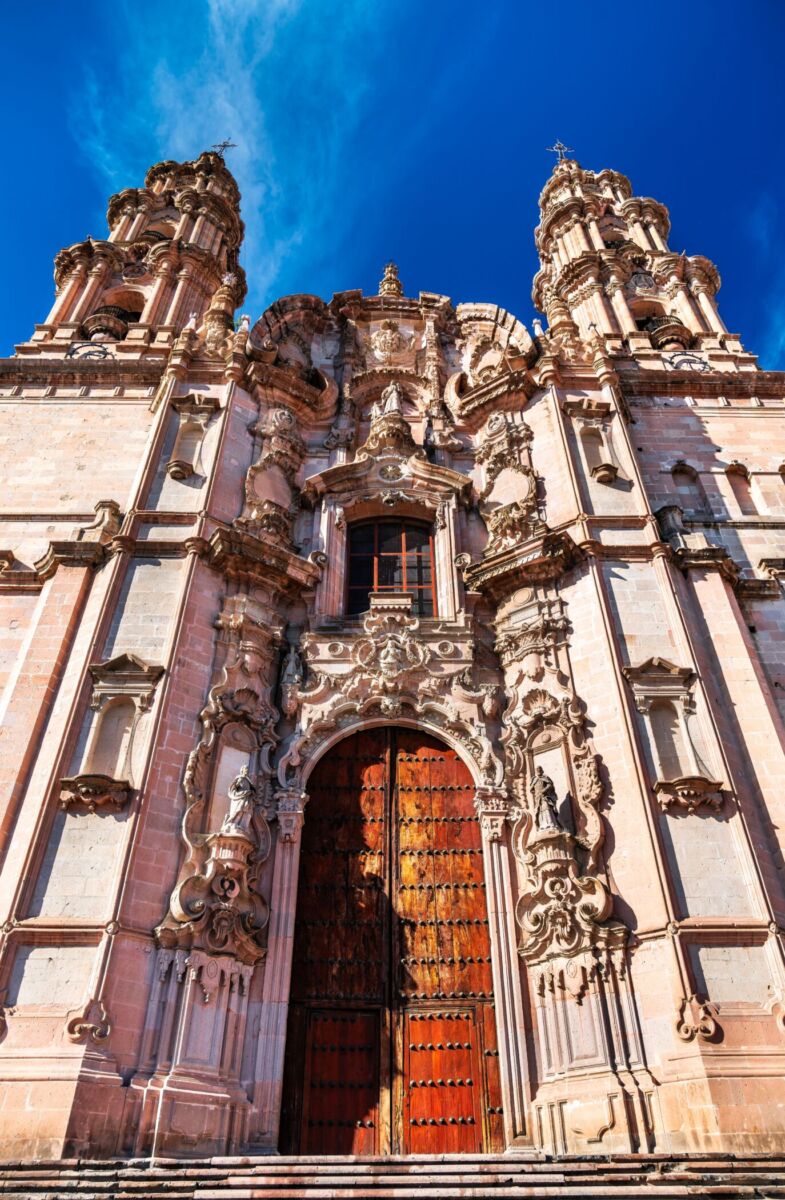 fachada de la parroquia de Nuestra Señora de la Asunción en lagos de moreno