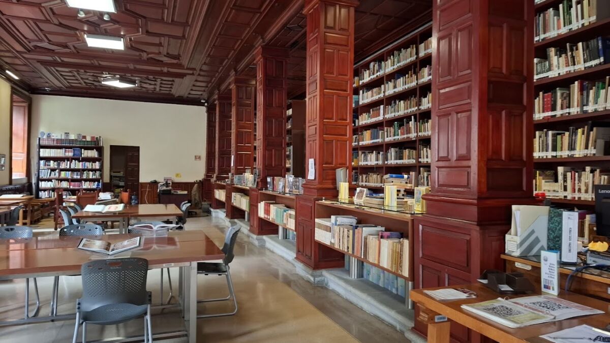 biblioteca dentro de un museo en la CDMX 