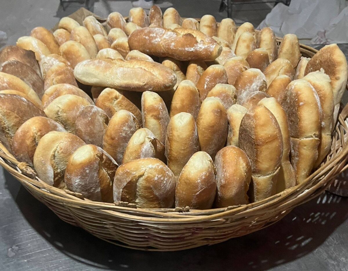 canasta de pan mexicano