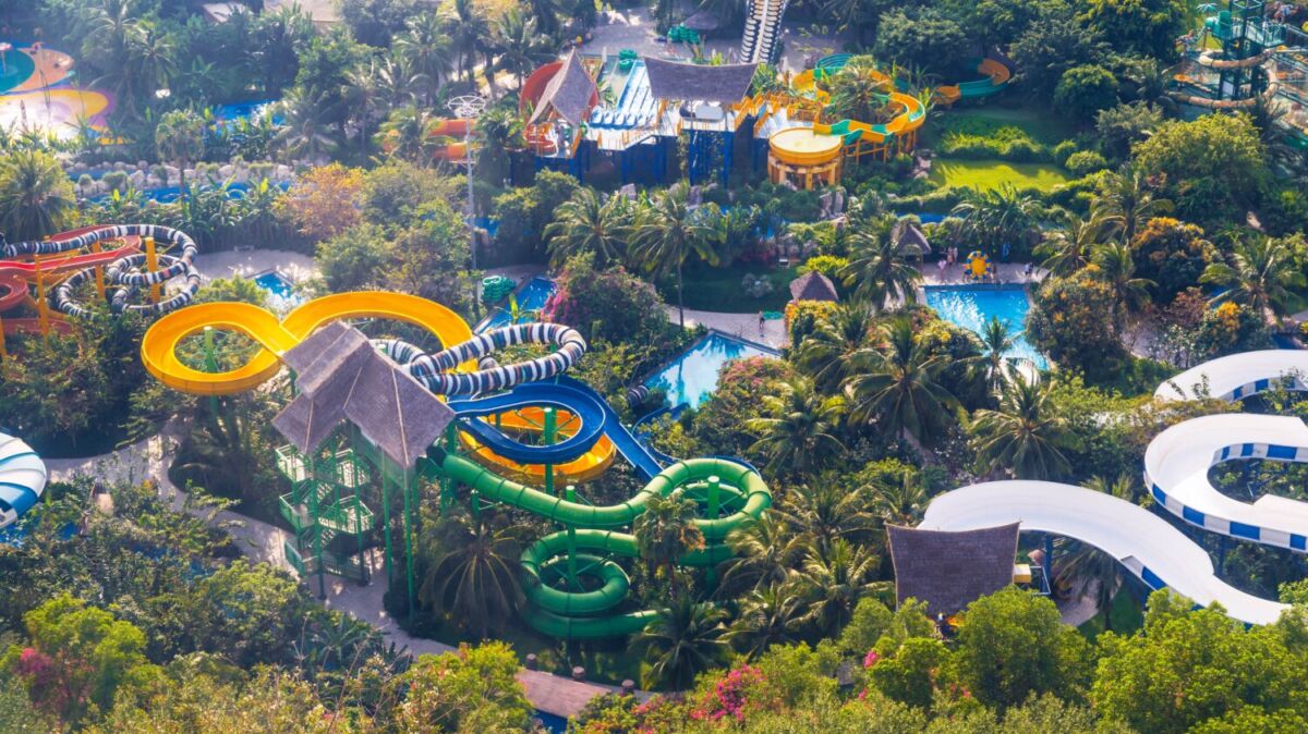 gran parque acuático de colores 