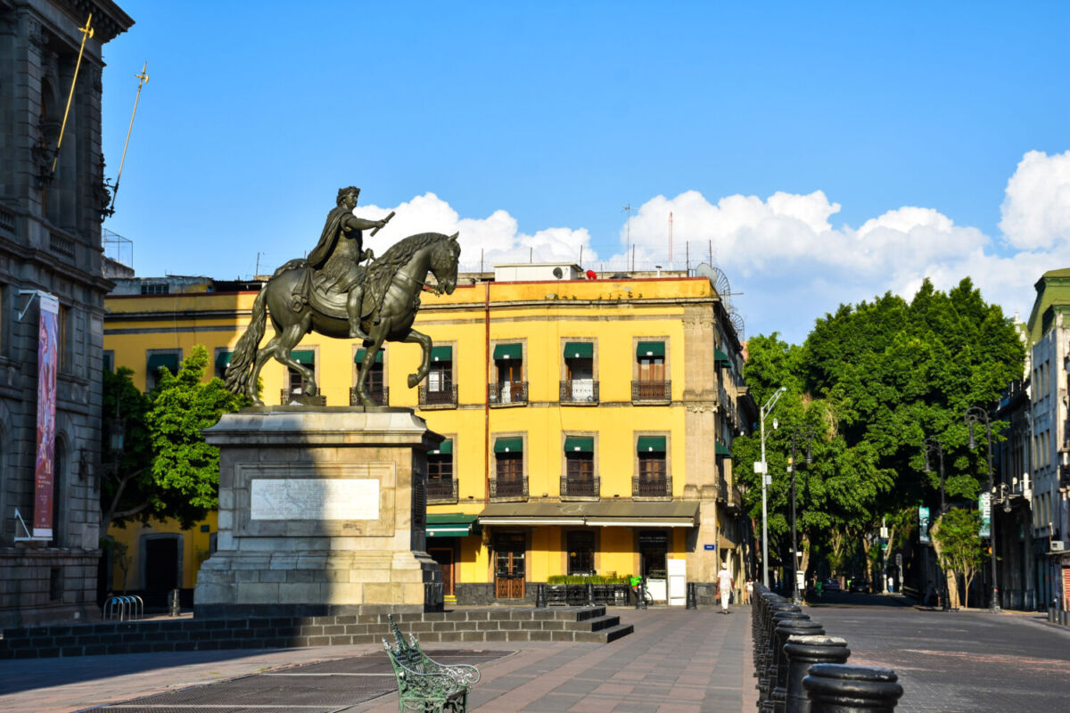 Plaza Manuel Tolsá, Centro Histórico de la CDMX