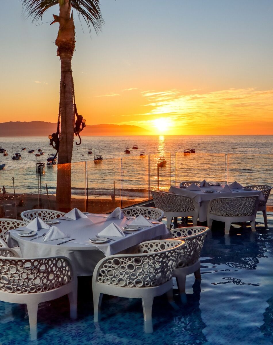 En Puerto Vallarta hay un restaurante donde comes con los pies dentro del agua