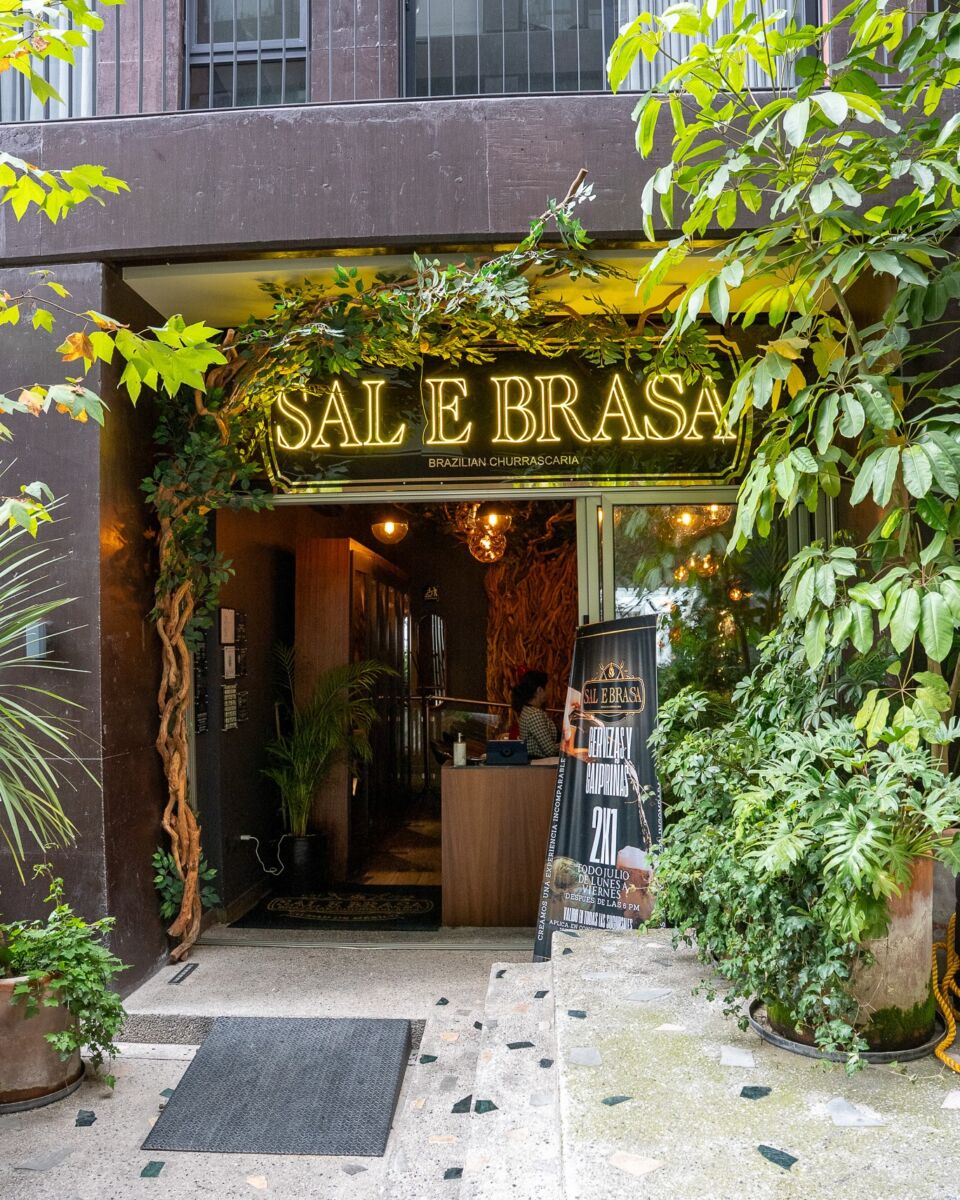 entrada de restaurante brasileño sal e brasa