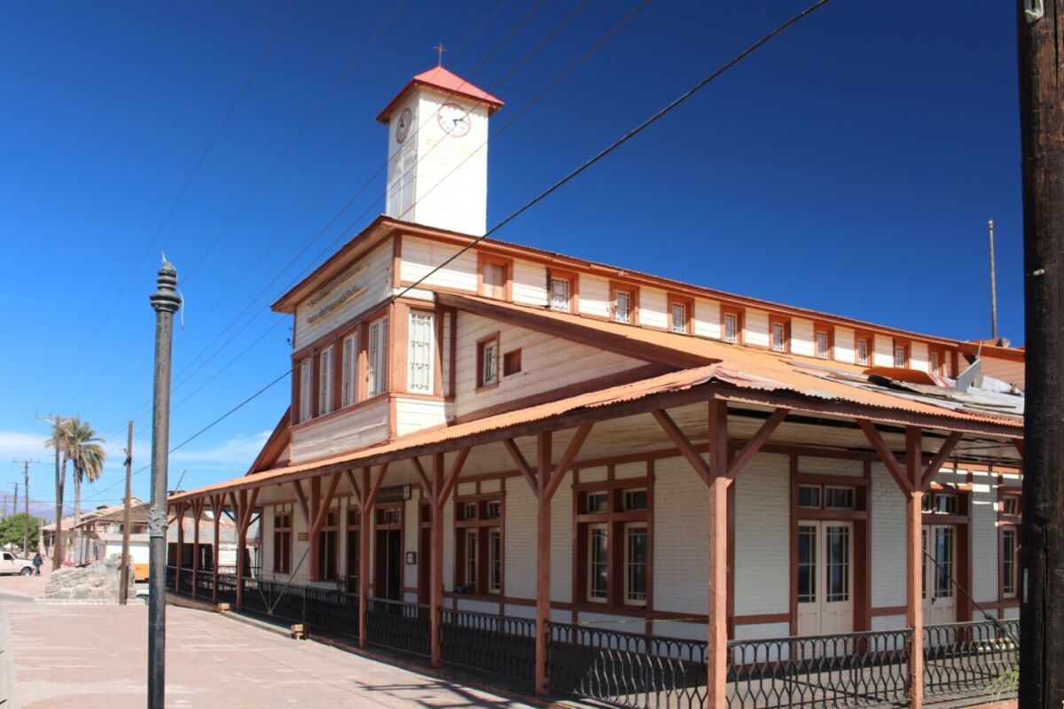 El pueblito mexicano que tiene una iglesia diseñada por Gustave Eiffel, el creador de la Torre Eiffel
