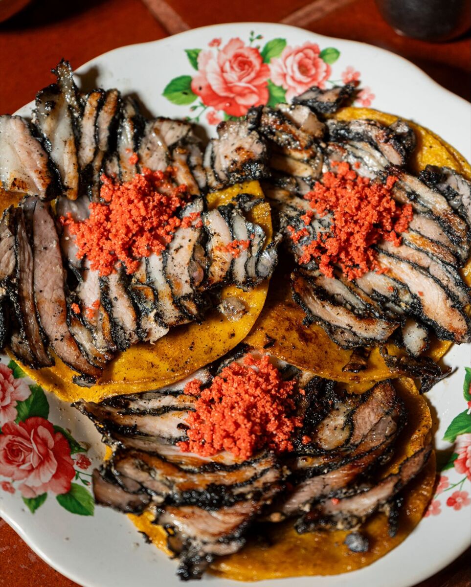 tacos de trompo negro