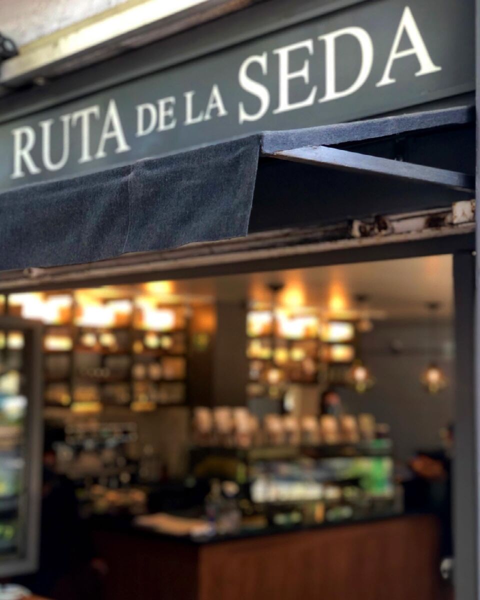 Toldo de resturante La Ruta de la Seda en Coyoacán