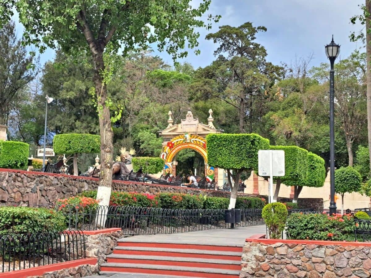 ¿Cómo llegar en el Tren Suburbano al Pueblo Mágico con churros y un convento del siglo XVI?
