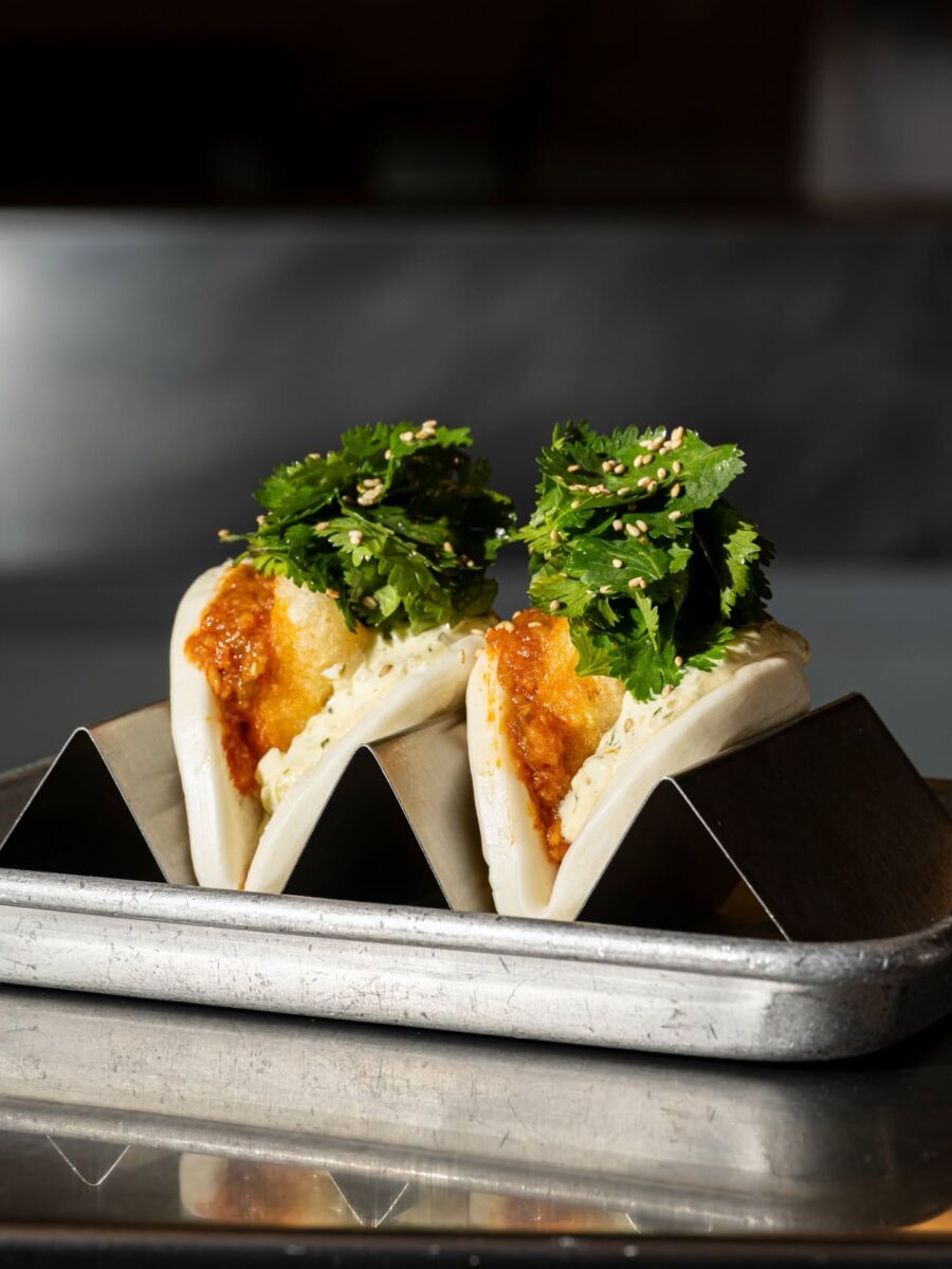 Fried Fish Buns de Tonchin CDMX