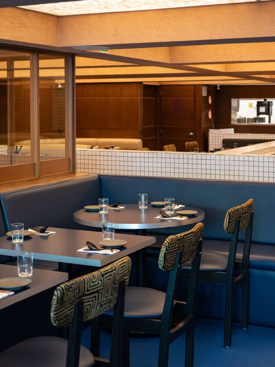 Mobiliario del restaurante Tonchin en la CDMX 