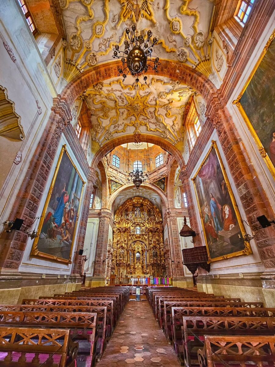 Interior de la Iglesia de La Valenciana en Guanajuato 