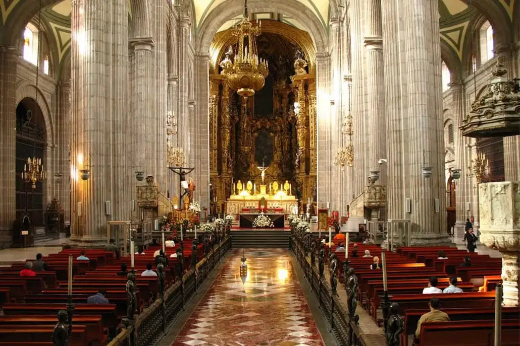 Imagen de catedral en la ciudad de méxico en misa