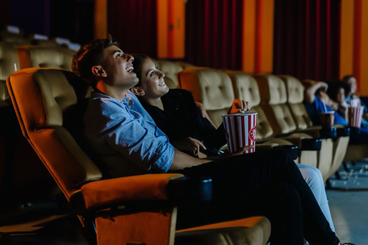 pareja en el cine