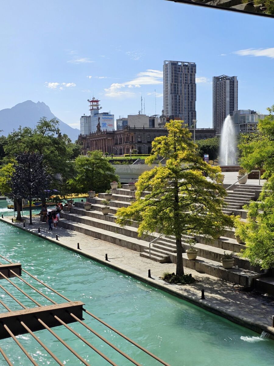 lago santa lucía en monterrey