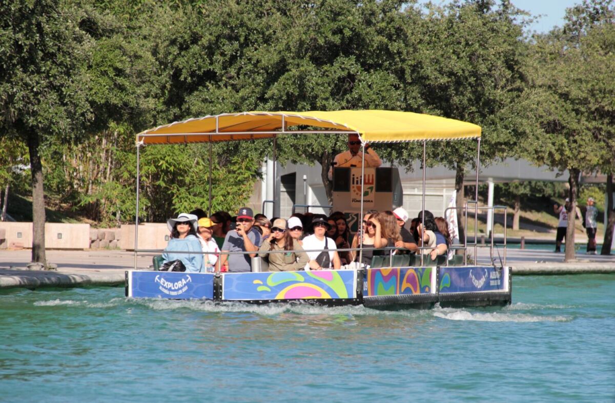 Paseos en lancha en el Lago Santa Lucía en Monterrey