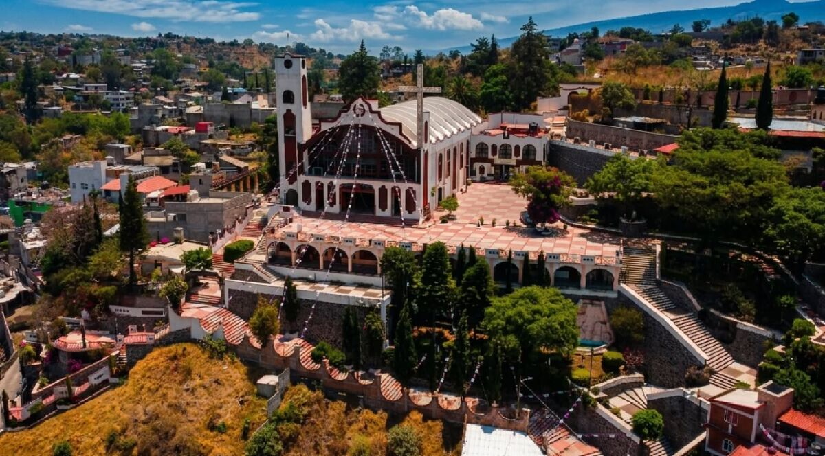 Un pueblito dentro de la CDMX: tiene montañas, un Ex Convento y la gente hace fila para comprar mole
