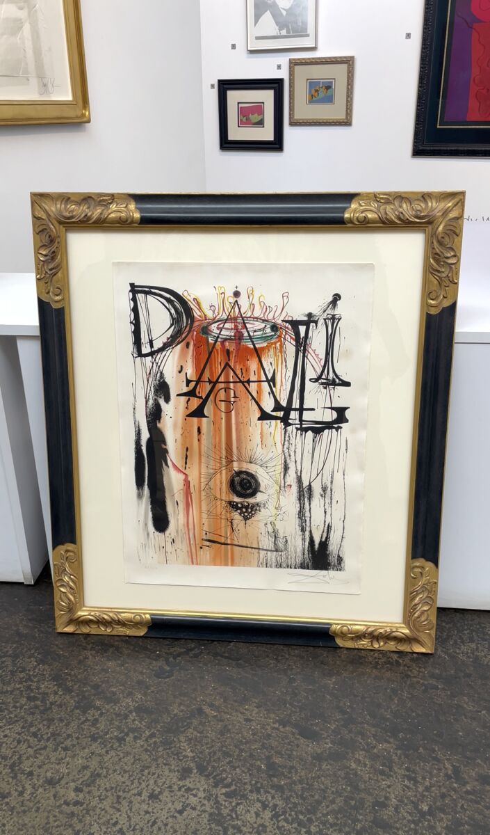 Pintura original de Salvador Dalí en la Fábrica La Aurora