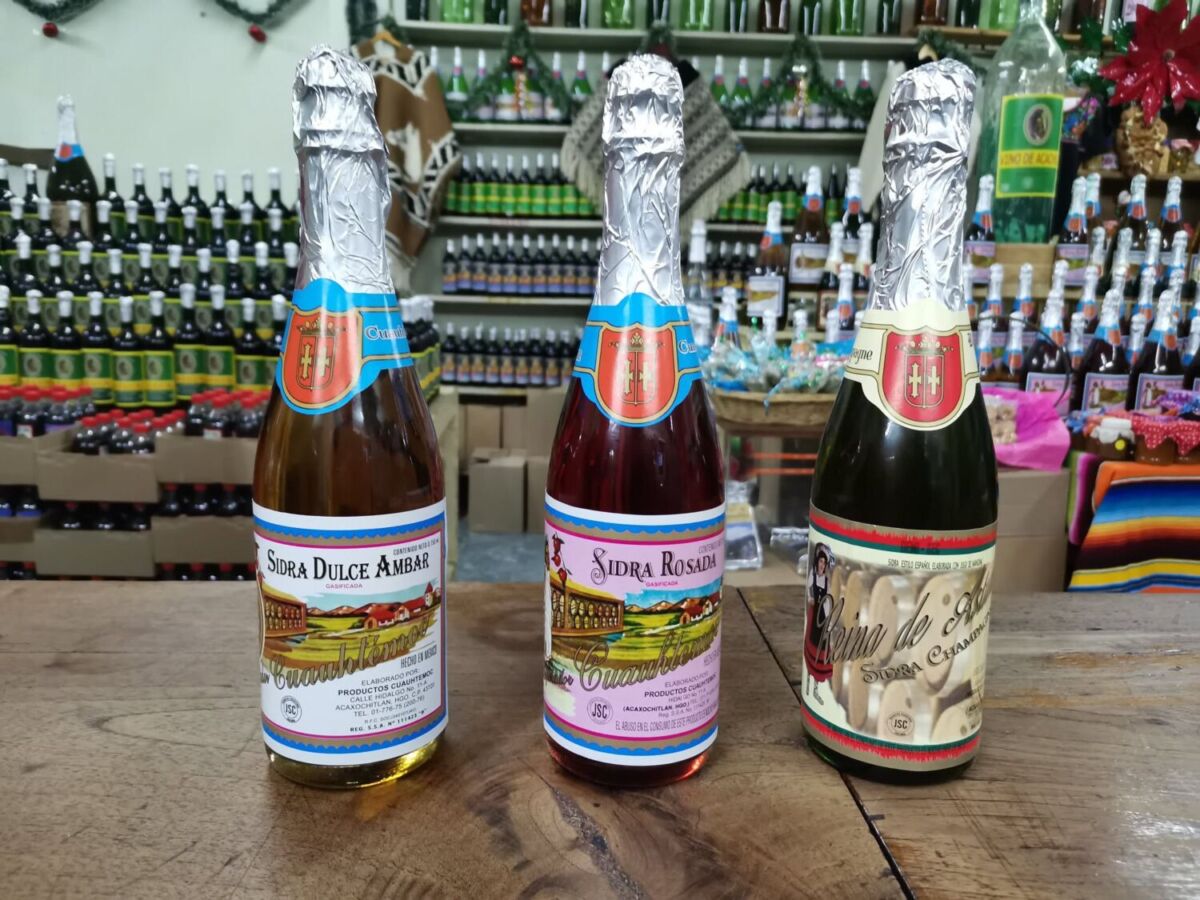 Licor de manzana hecho en Acaxochitlán 