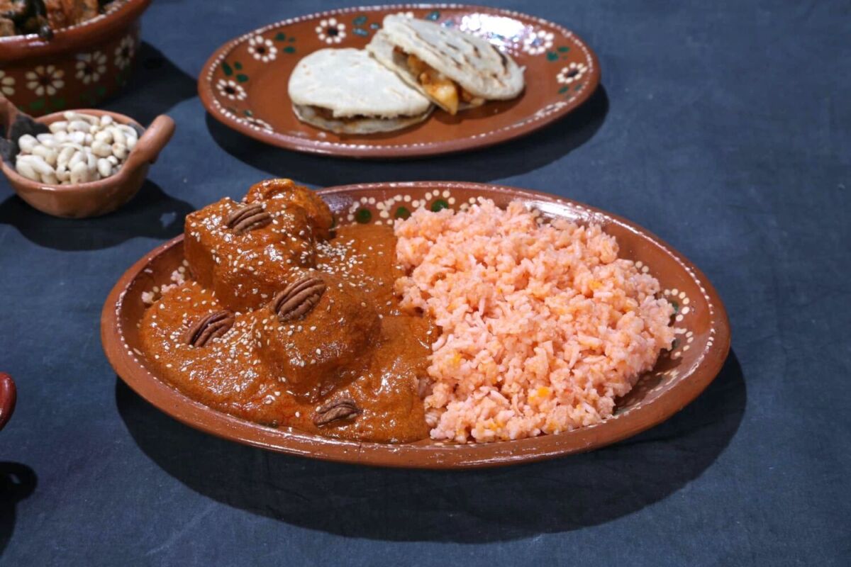 Mole de nuez en Jalpa de Cánovas 