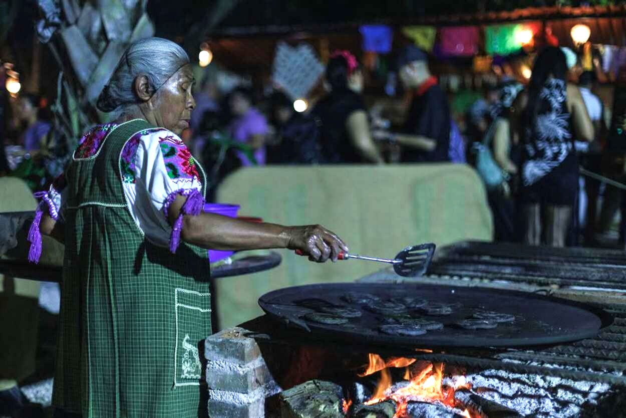 El Festival de Muertos que tienes que ir reservando si quieres mariachi, mole y buena comida entre catrinas y ofrendas El Festival de Muertos que tienes que ir reservando si quieres mariachi, mole y buena comida entre catrinas y ofrendas