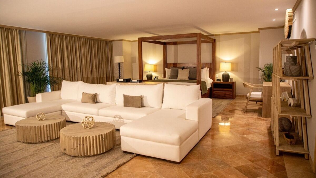 Suite renovada del Hotel Princess Acapulco 