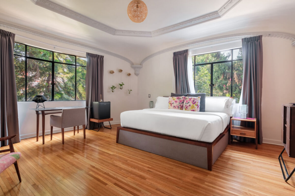 Suite del Hotel Pug Seal Allan Poe en Polanco, CDMX