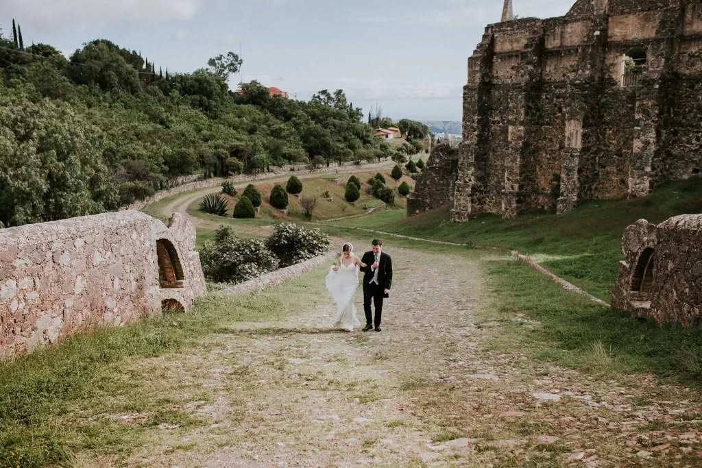 Novios listos para su boda en La Mina del Castillo en Guanajuato 