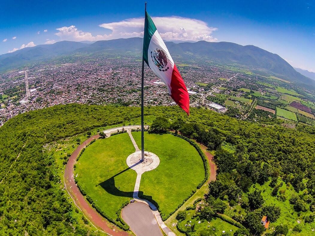 Asta Bandera Monumental en Iguala, Guerrero 