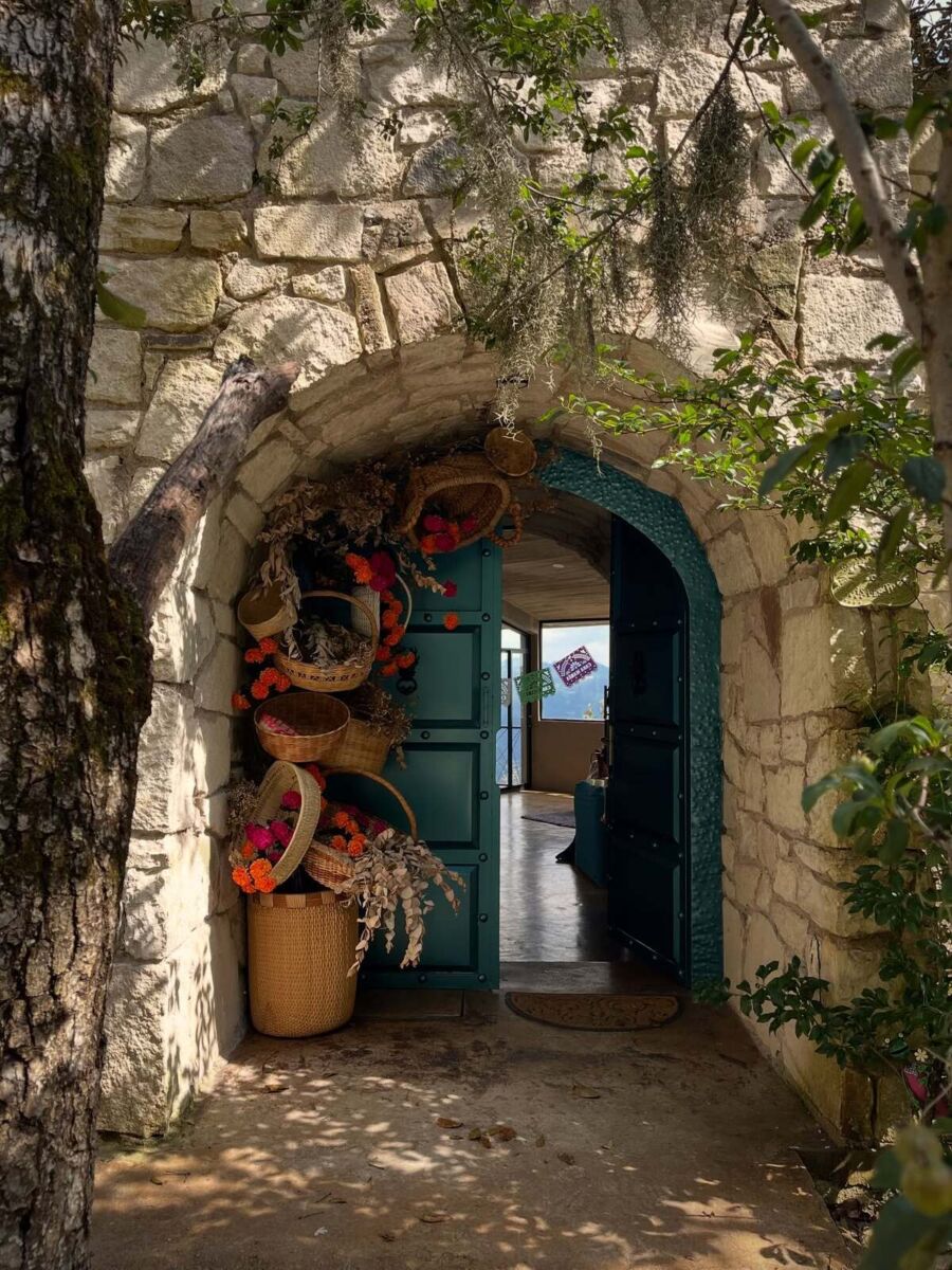 Nos metimos al pueblito mexicano que parece Inglaterra: casonas tipo cornish, techos tipo británico y ruta victoriana