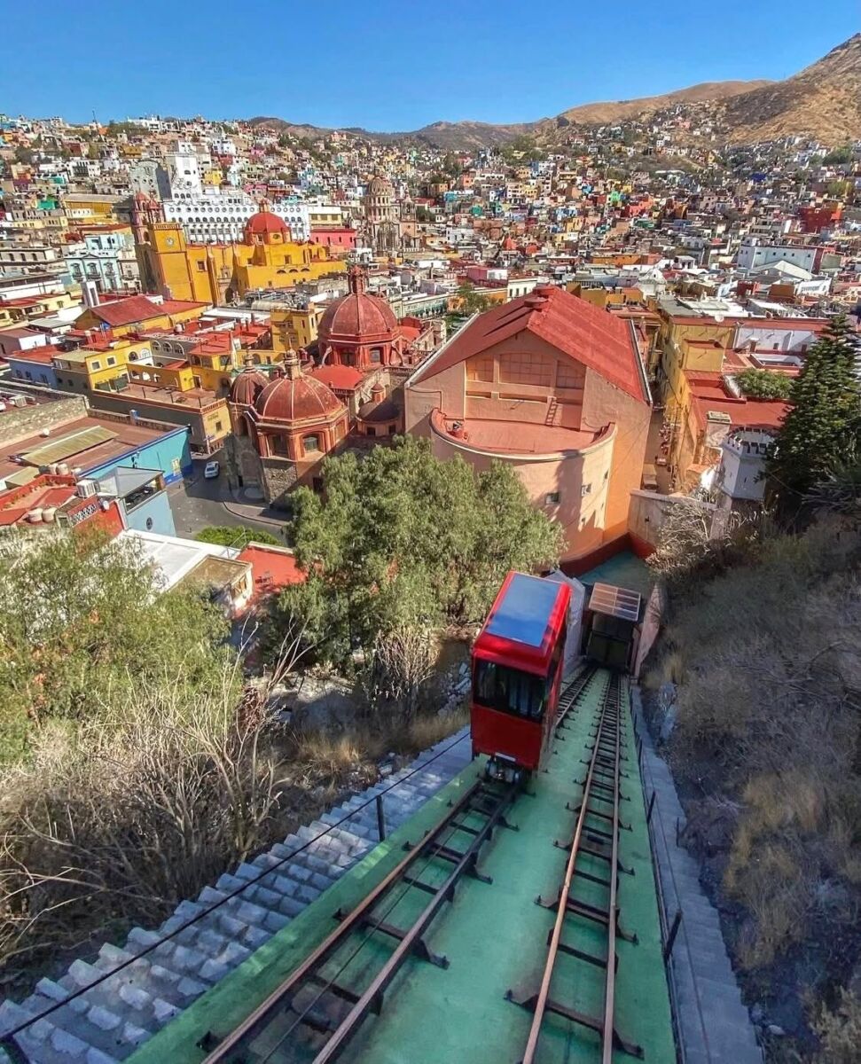Funicular para subir al Mirador del Pípila 