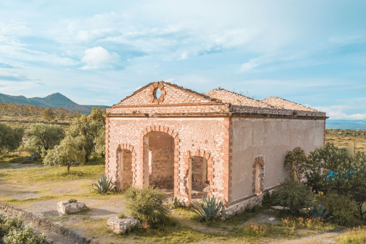 Ruinas de una antigua mina en Mineral de Pozos, Guanajuato
