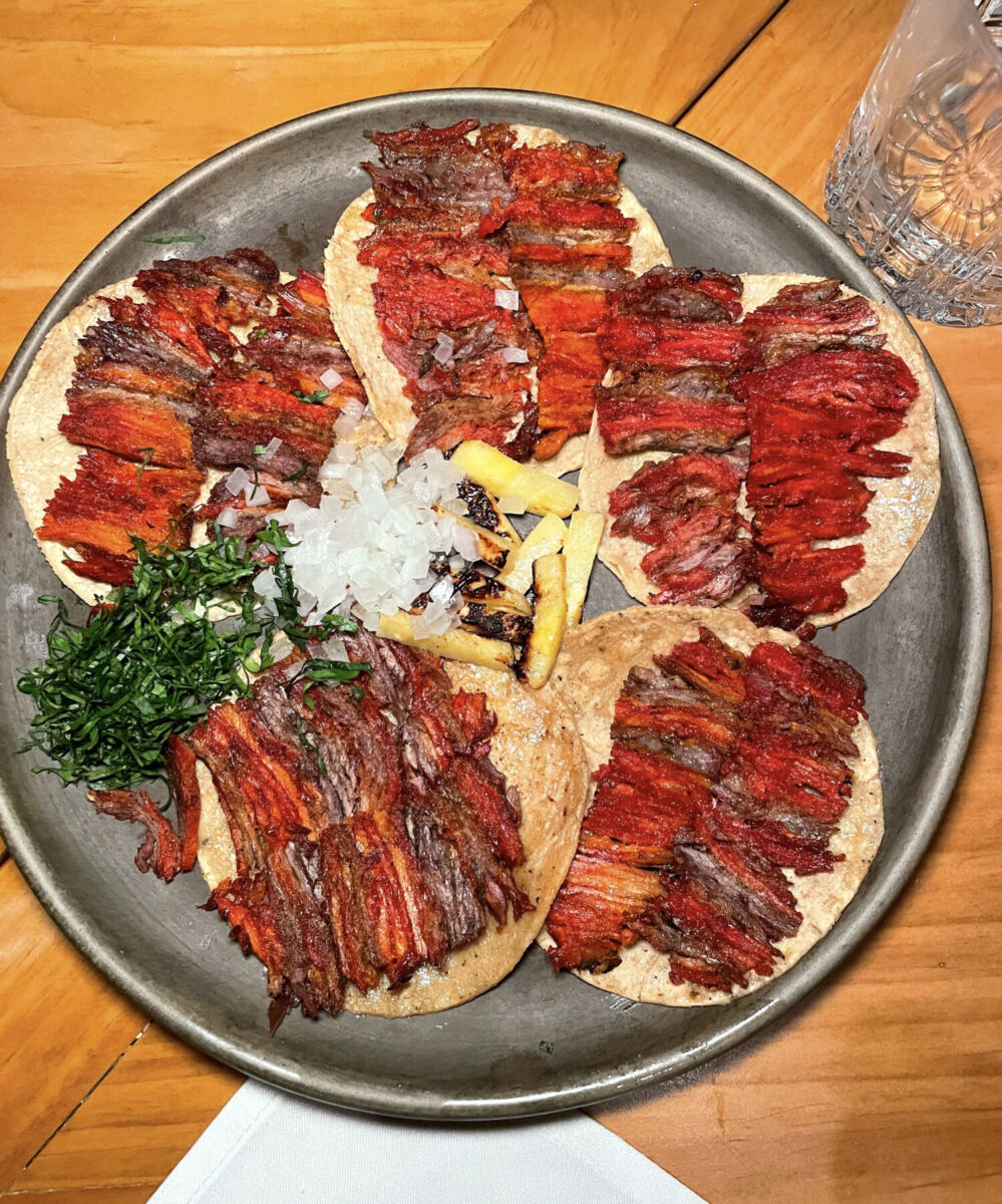 Orden de Tacos trompo del restaurante Animal en Polanco, CDMX