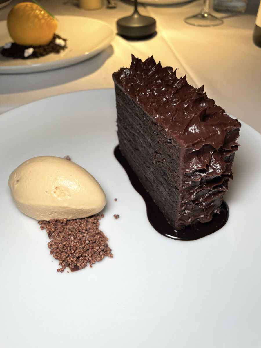 Trufa de chocolate con helado de caramelo de Blanco Castelar 