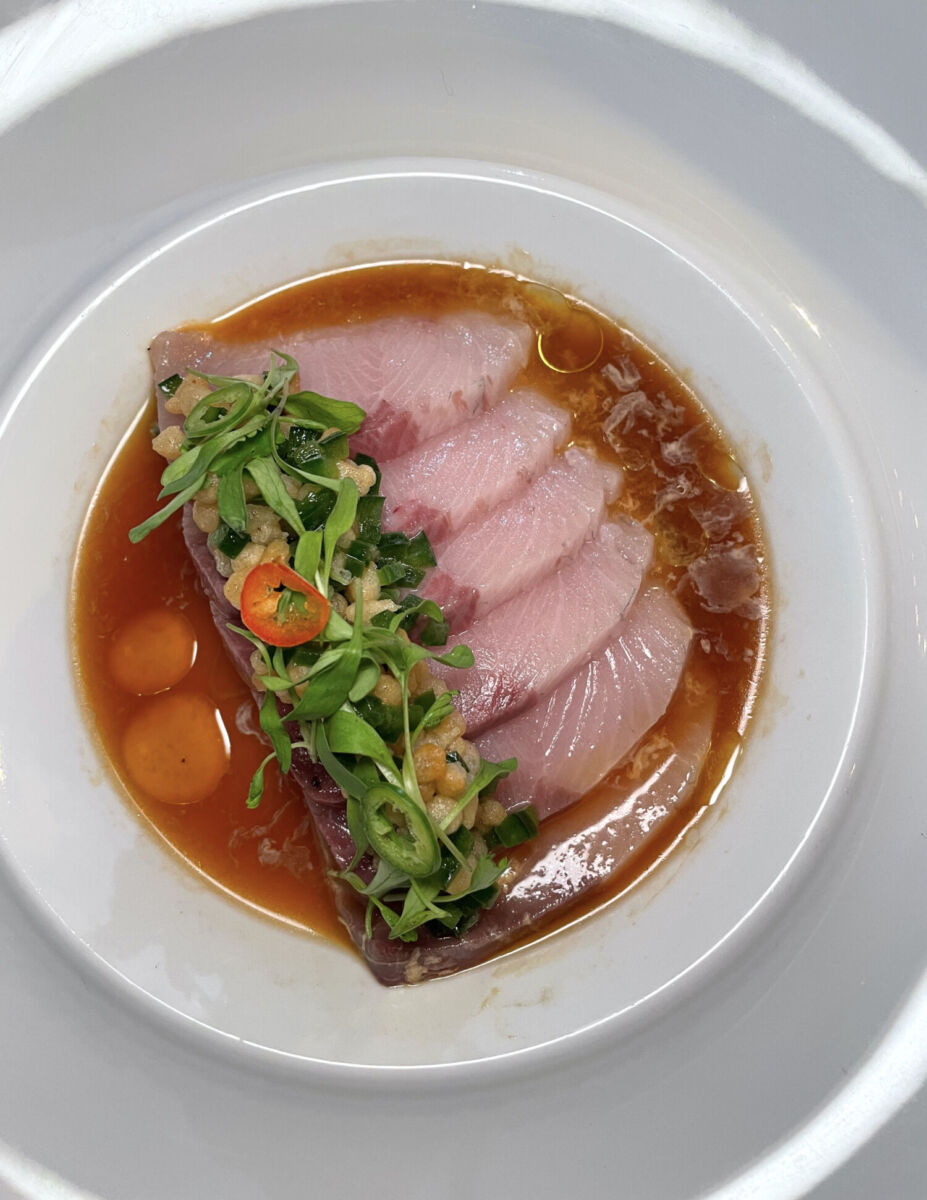 Crudo de hamachi en el restaurante Blanco Castelar 