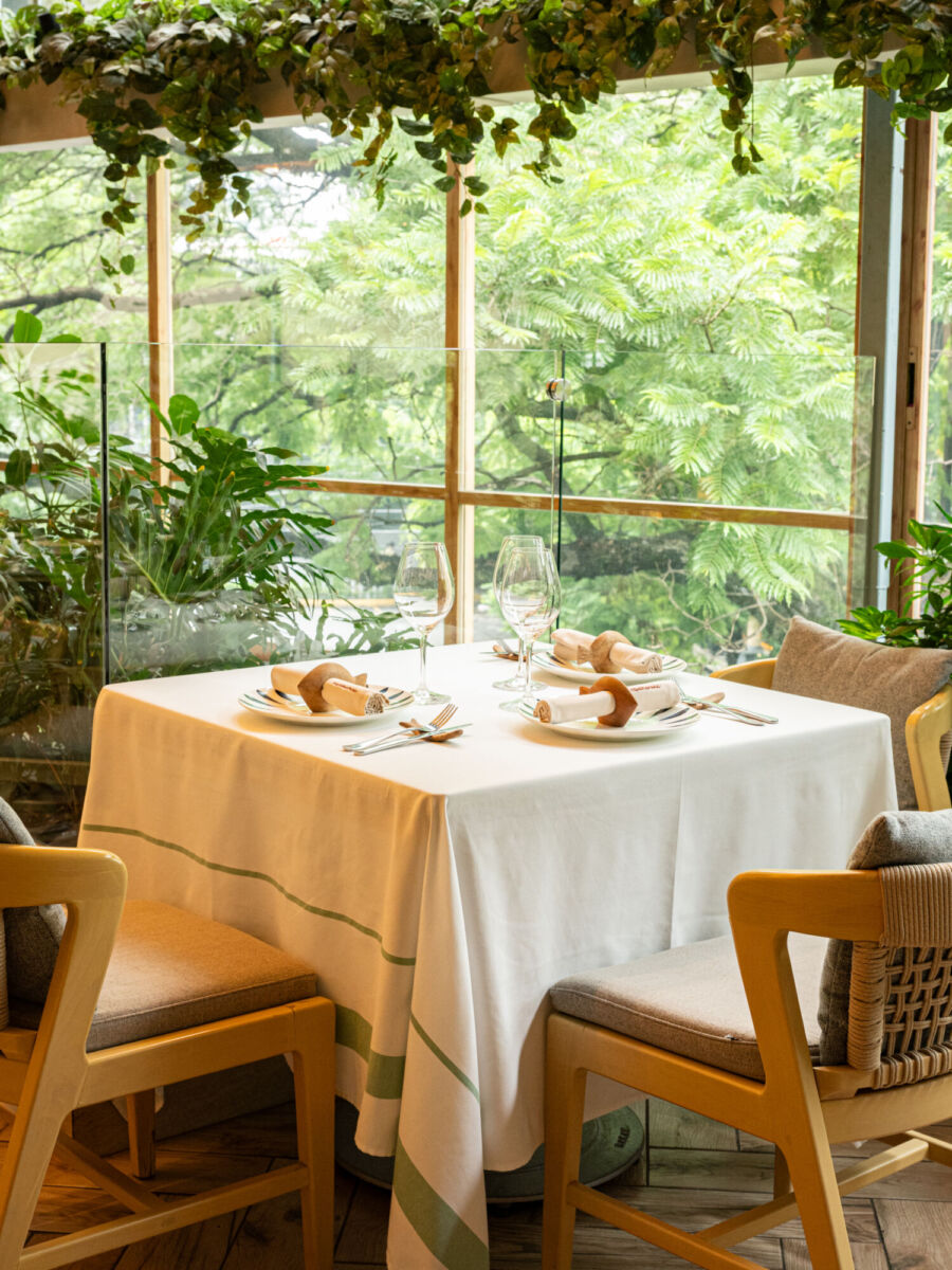 Interior del restaurante Casamarena en Polanco