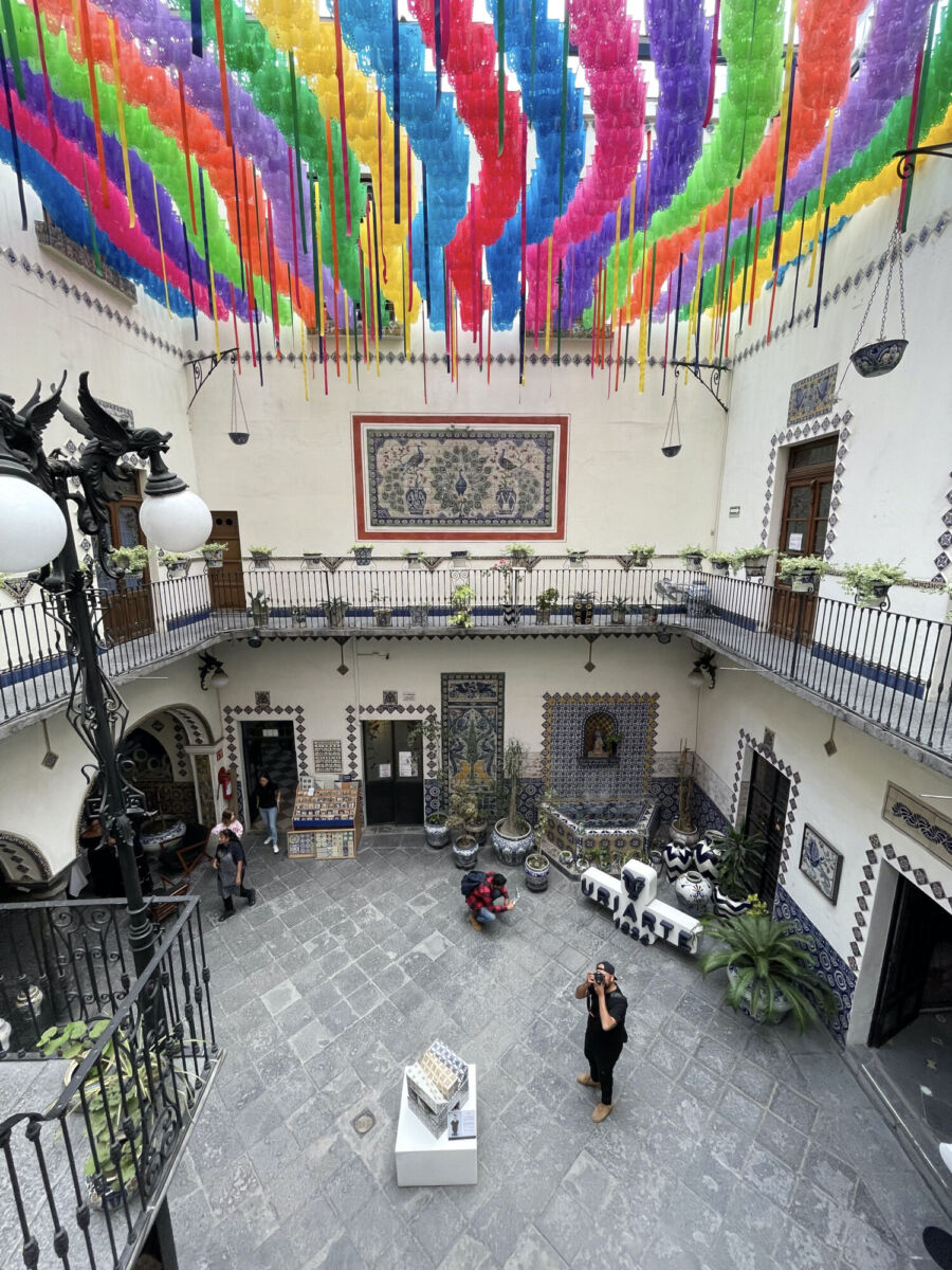Ya vi todo en Puebla, pero no había ido a su fábrica de talavera con 200 años de historia donde pinté mi propia pieza