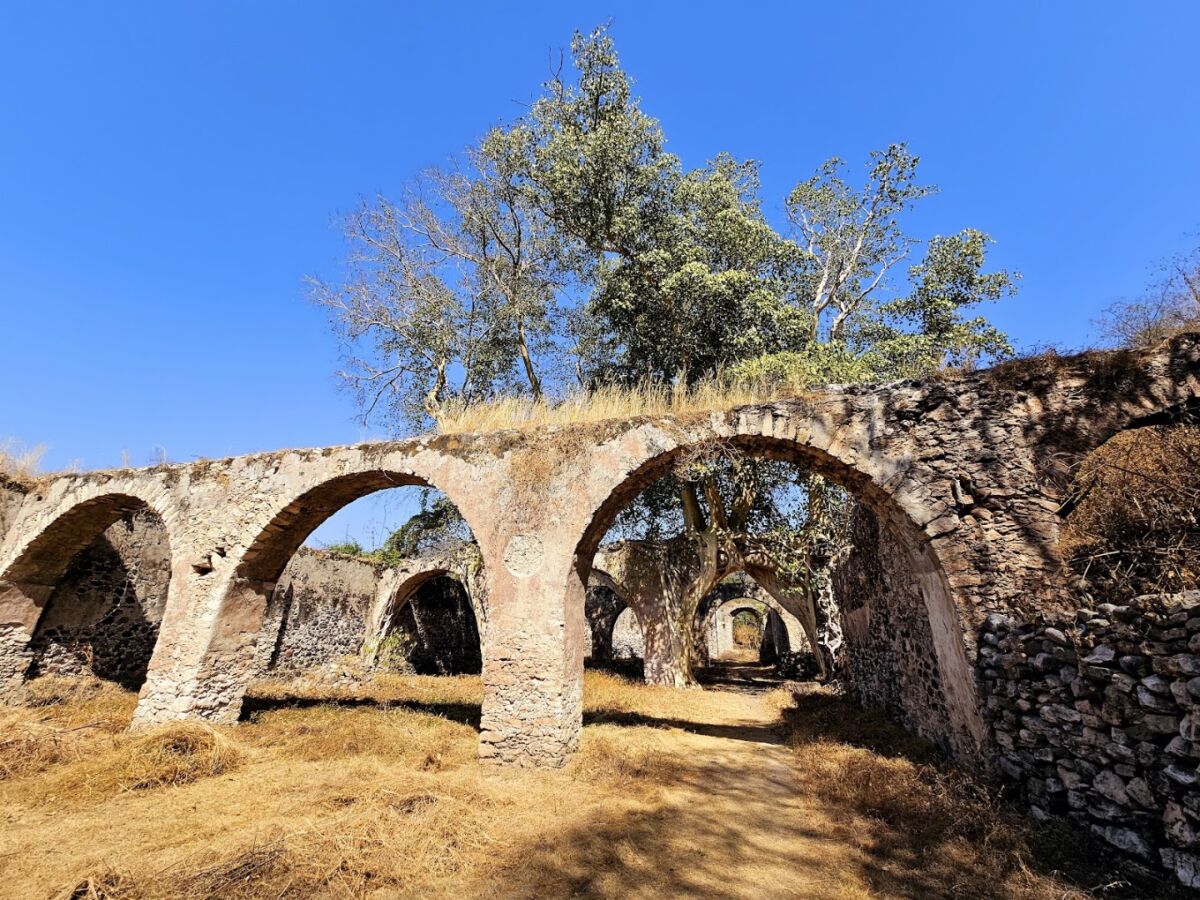 restos de una antigua hacienda minera en Morelos 