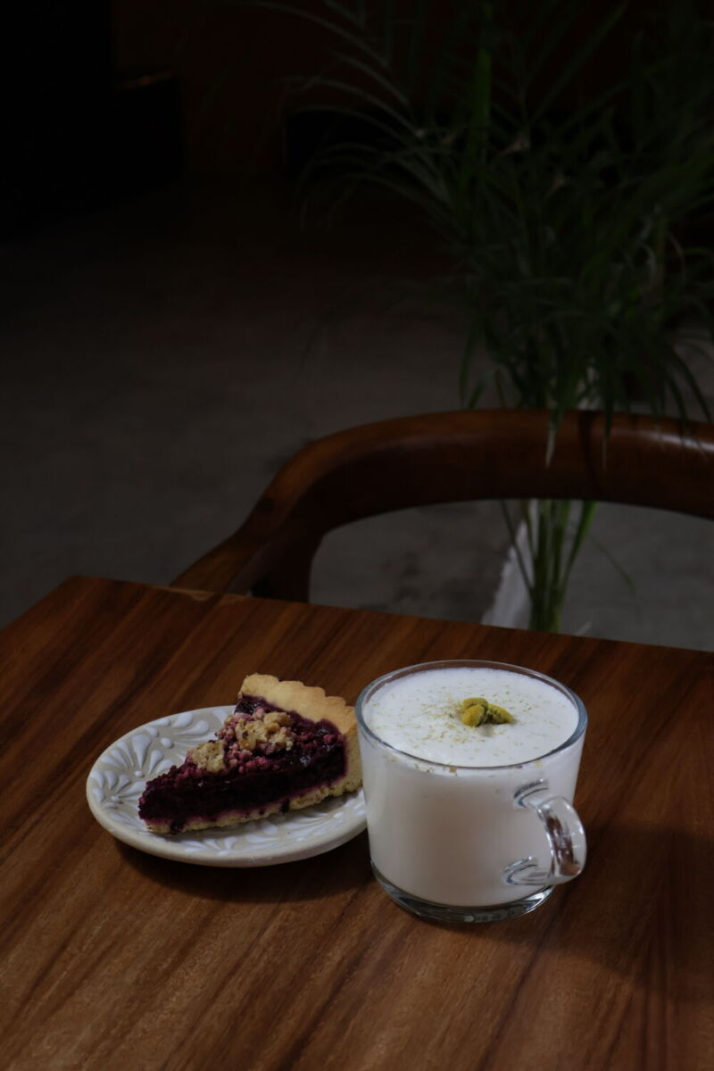 tarta y té con leche