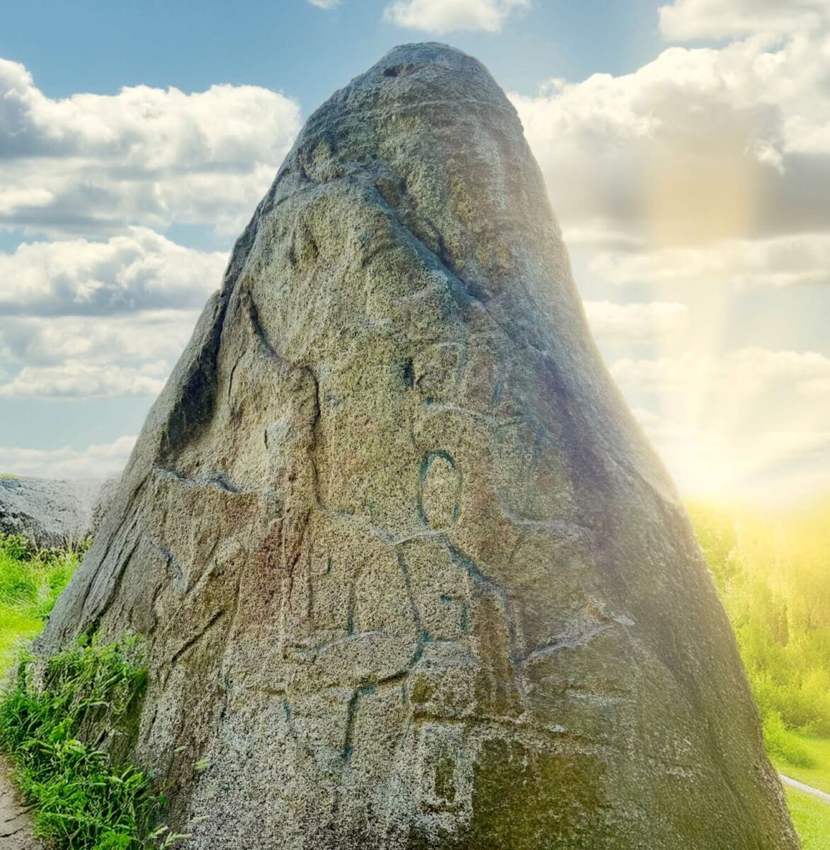 Vestigios arqueológicos con petroglifos en Pijijiapan Chiapas