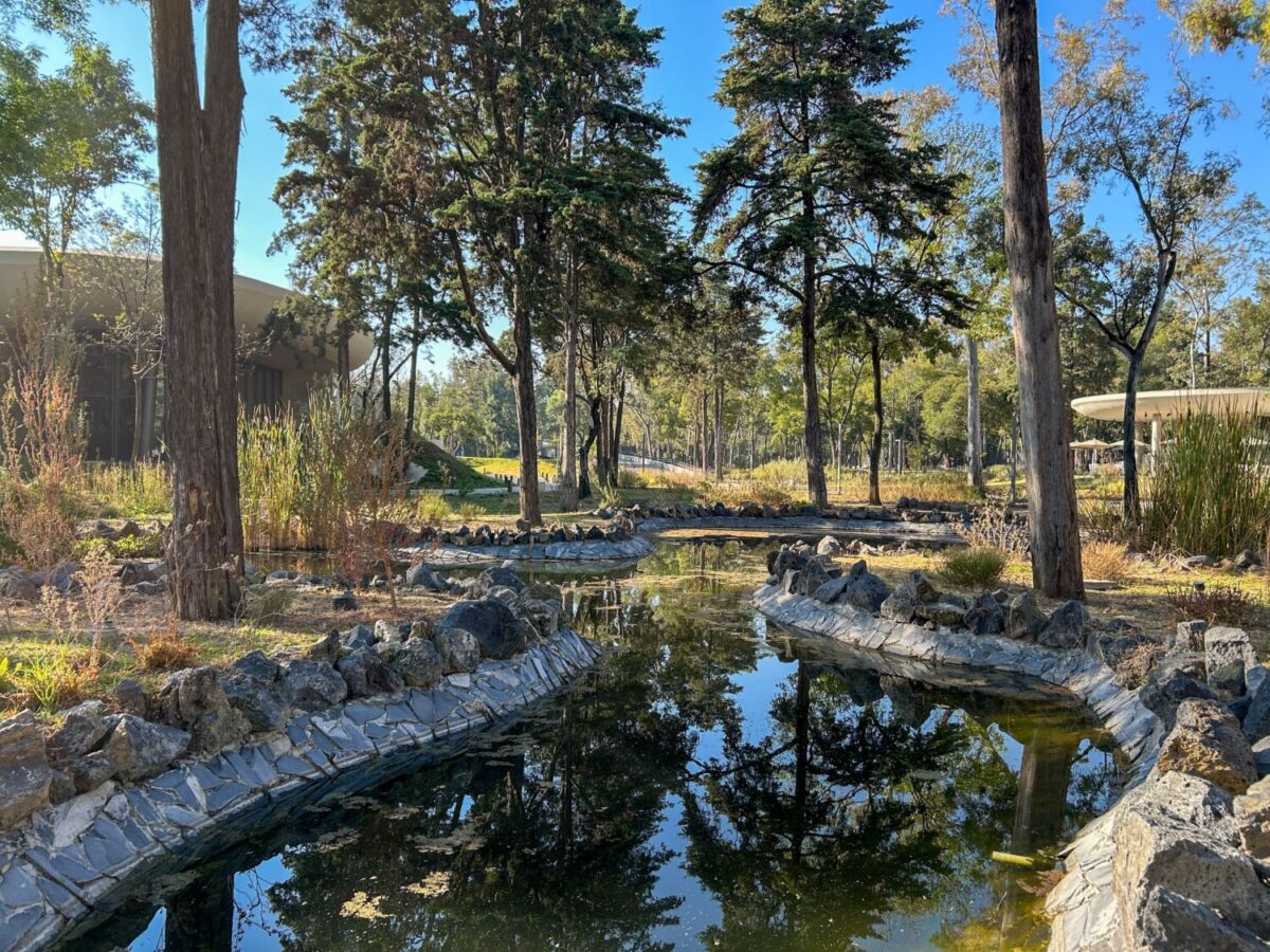 Jardín y Pabellón Escénico en Chapultepec, CDMX 