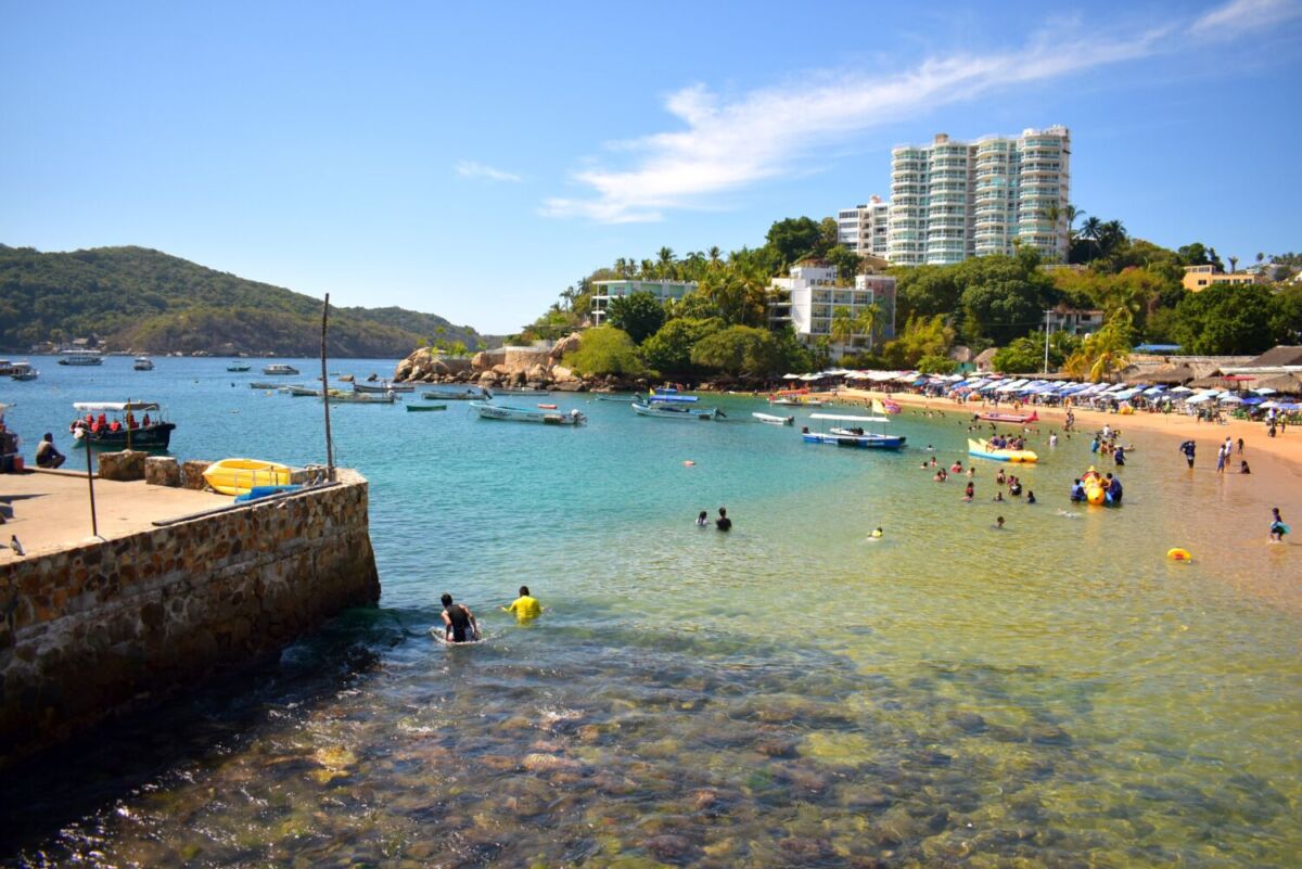Playa Caletilla, Acapulco 