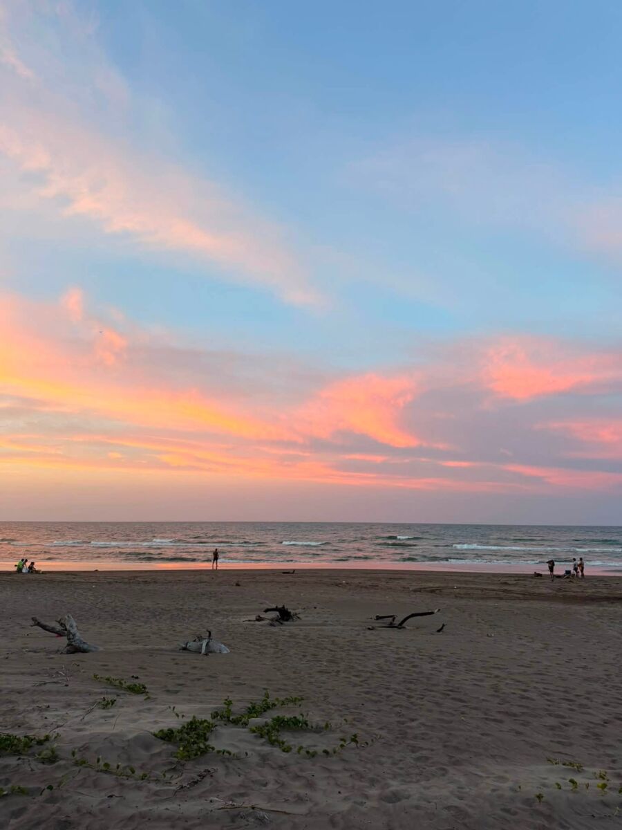 Mi tío se compró un terreno en esta playa cerca de la CDMX donde solo van los locales y casi nadie la conoce