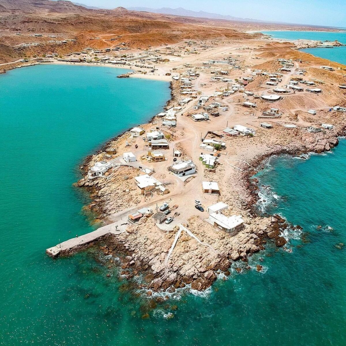 Vista aérea de la Playa Puertecitos en Baja California