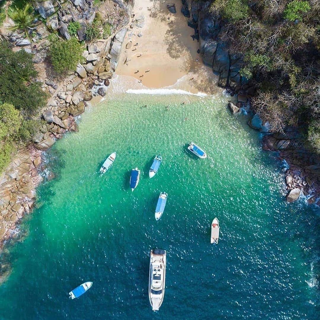 vista aérea de la Playa Colomitos, en Jalisco
