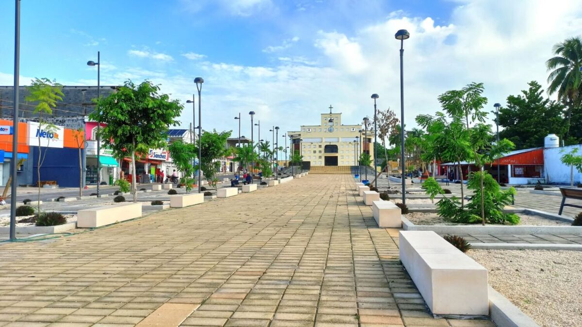 Plaza central del Pueblo Mágico de Candelaria, Campeche