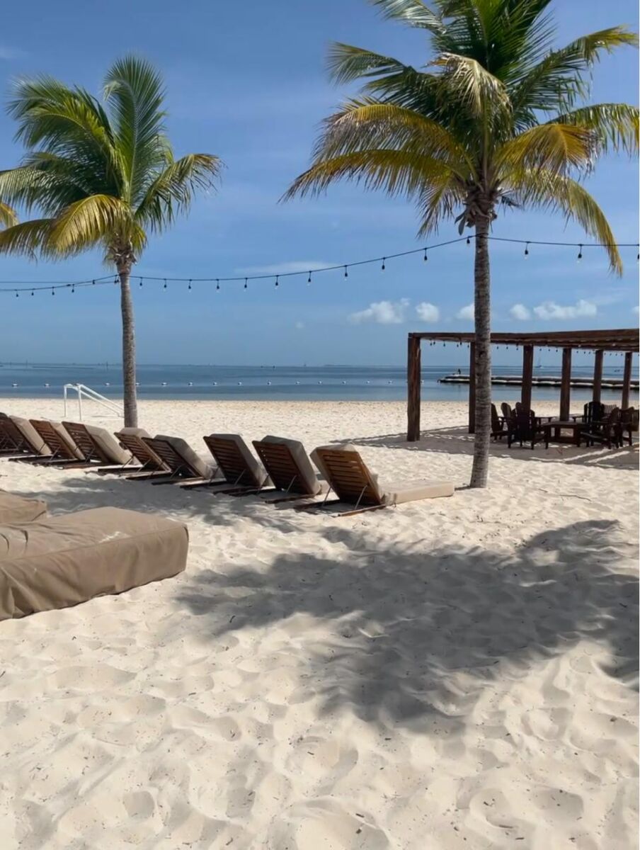beach club frente a la playa de Cancún